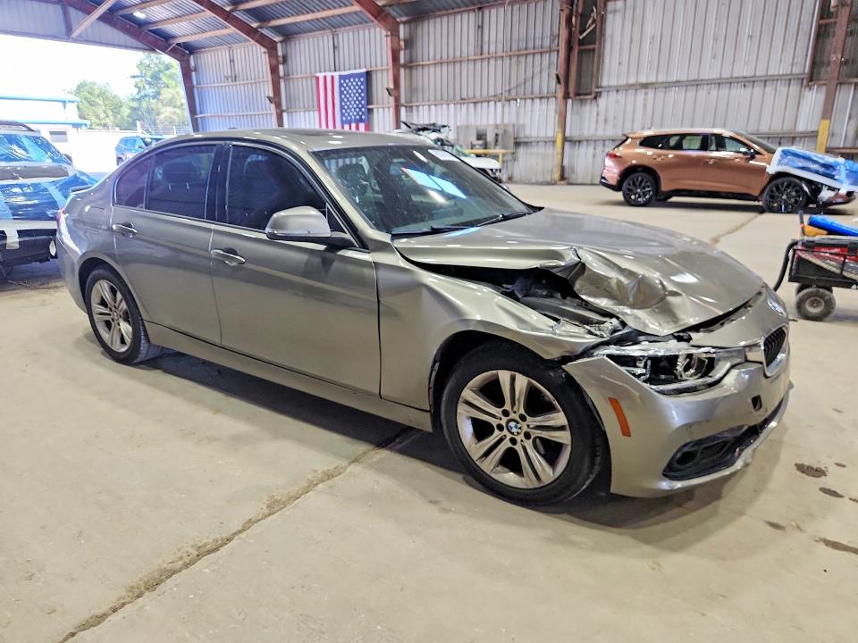 Zdjęcie 4 z aukcji – 2016 BMW 328 z VIN WBA8E9G55GNT83793