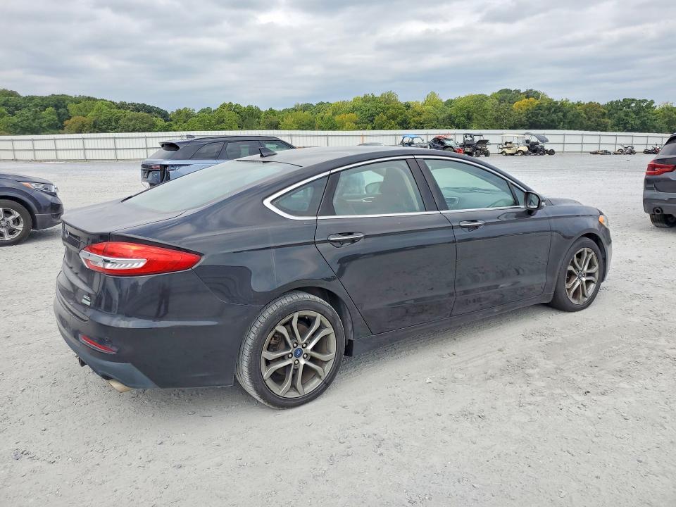 Photo 3 from auction – 2019 FORD FUSION with VIN 3FA6P0CDXKR150548