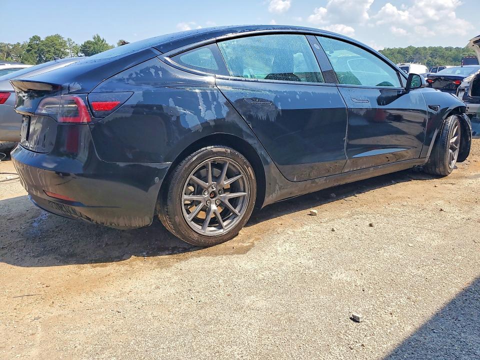 Photo 3 from auction – 2022 TESLA MODEL 3 with VIN 5YJ3E1EA3NF186230