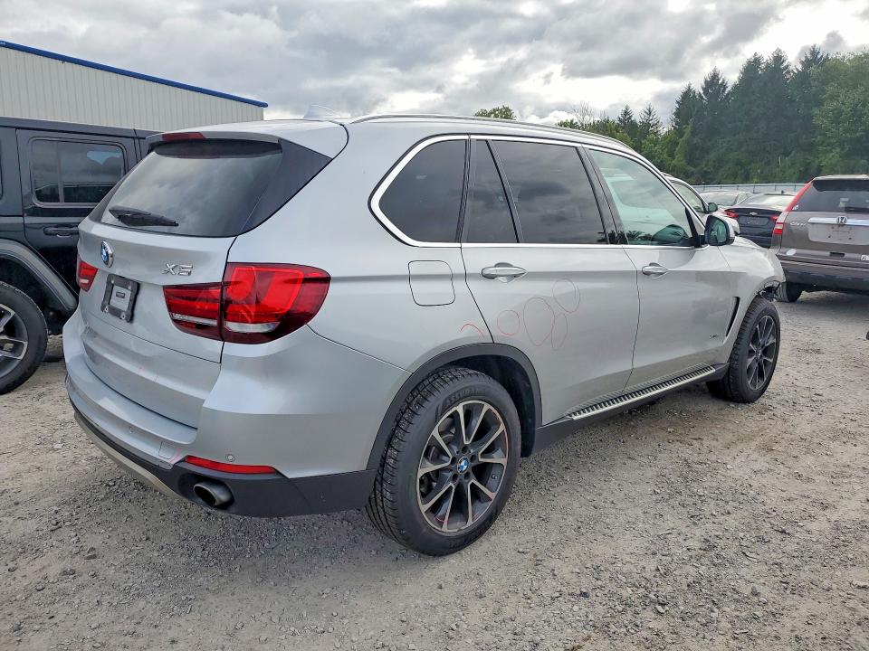 Photo 3 from auction – 2016 BMW X5 with VIN 5UXKR0C55G0P30341