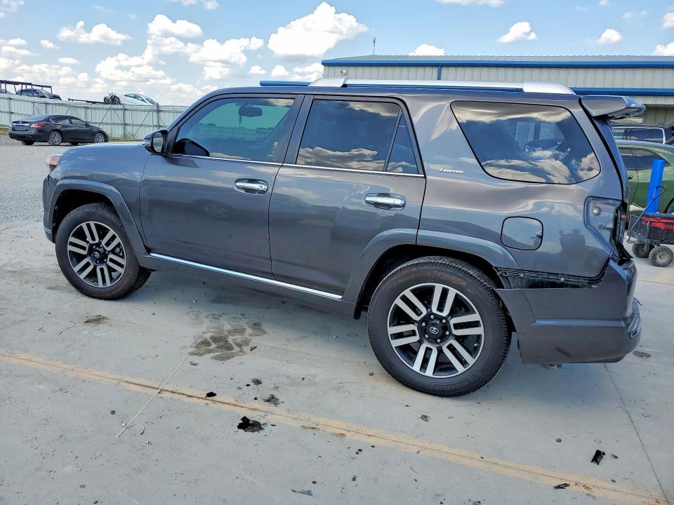Photo 2 from auction – 2015 TOYOTA 4RUNNER with VIN JTEBU5JR6F5264922