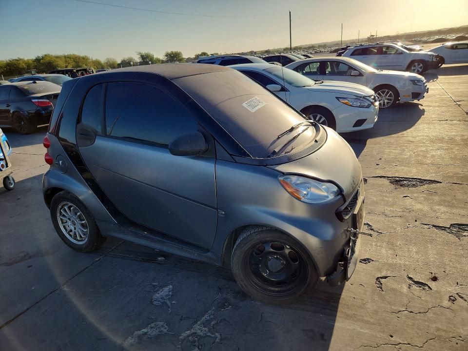 Photo 4 from auction – 2013 SMART FORTWO with VIN WMEEJ3BA1DK687771
