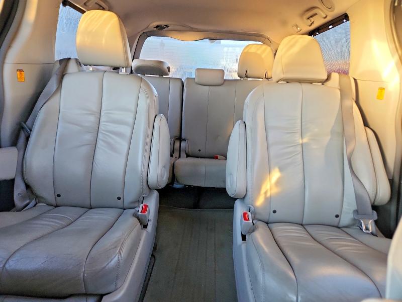 Photo 10 from auction – 2011 TOYOTA SIENNA with VIN 5TDYK3DC9BS169758