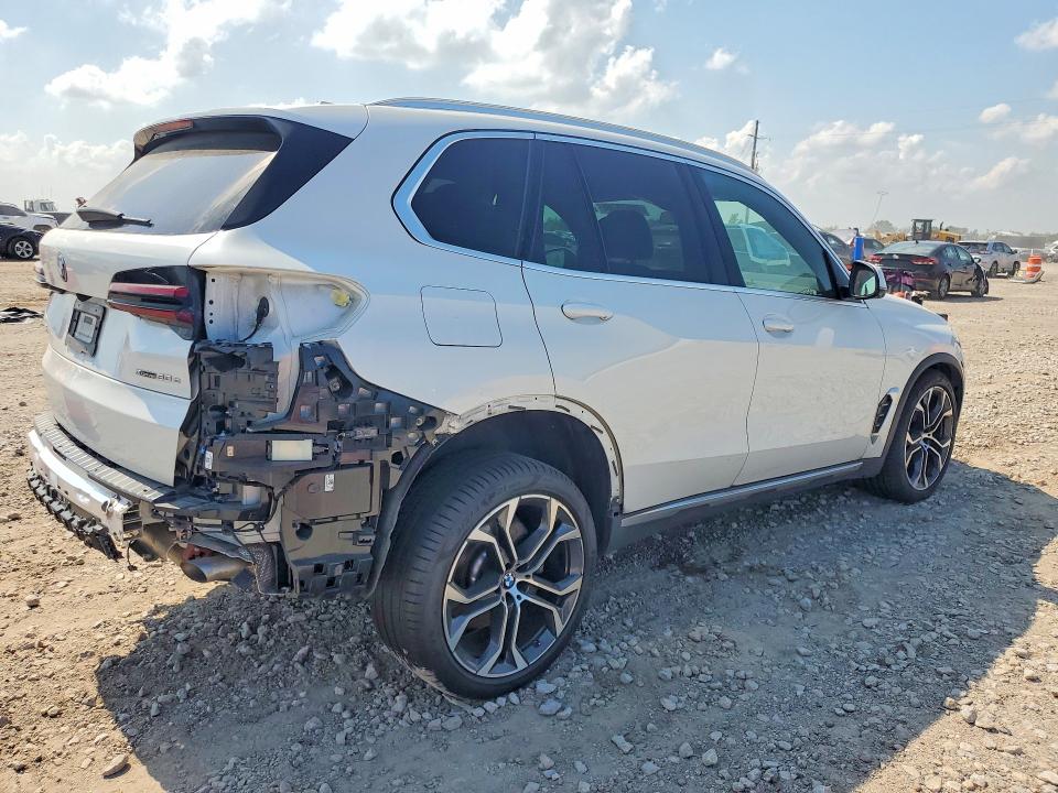Снимка 3 от търг – 2026 BMW X5 с VIN 5UX43EU02T9110157