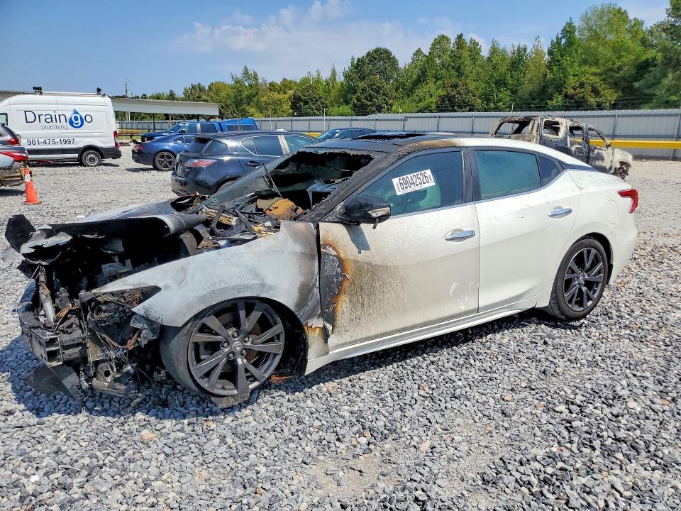 NISSAN MAXIMA 2017 с VIN 1N4AA6AP0HC383101 - Снимка от търг
