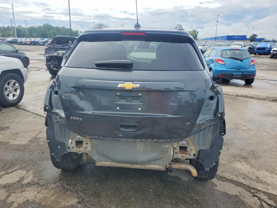 Photo 6 from auction – 2019 CHEVROLET TRAX with VIN 3GNCJLSB5KL356872