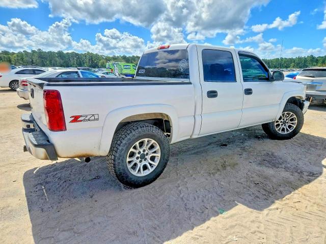 Photo 3 from auction – 2006 CHEVROLET SILVERADO with VIN 2GCEK13T261217252
