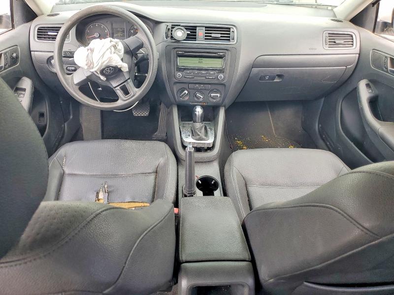 Photo 8 from auction – 2011 VOLKSWAGEN JETTA with VIN 3VWDZ7AJ9BM373915