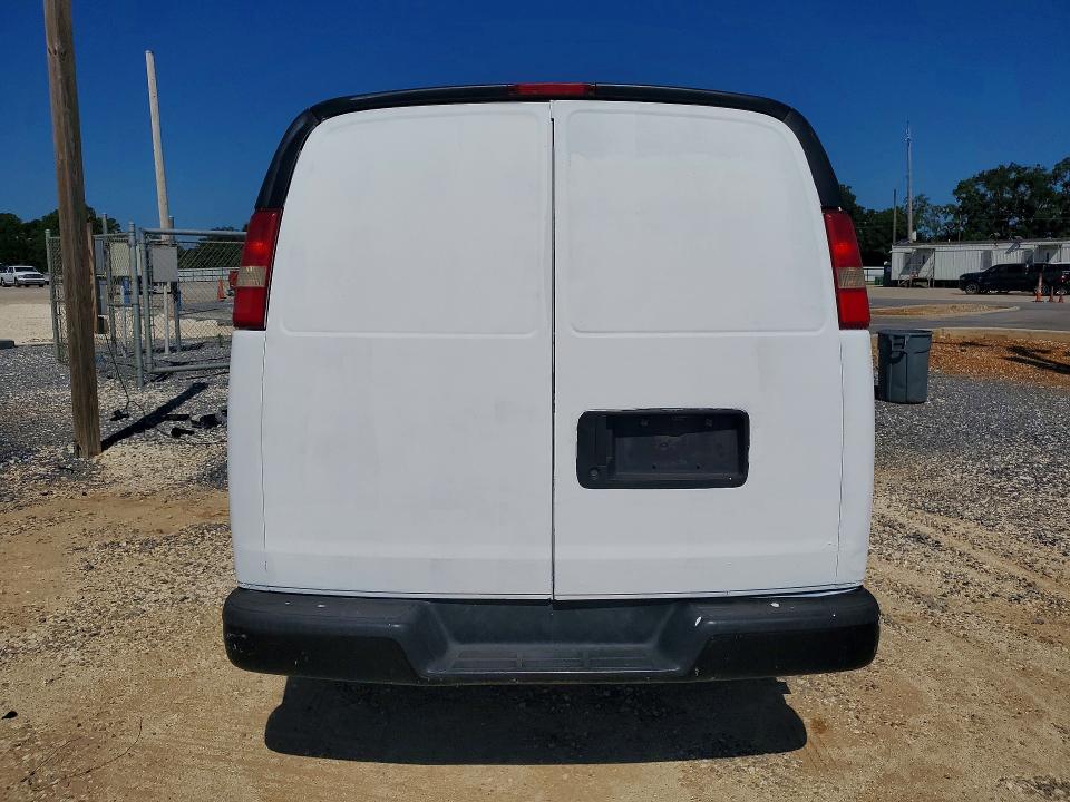 Photo 6 from auction – 2010 CHEVROLET EXPRESS G2500 with VIN 1GCZGFBA9A1143276