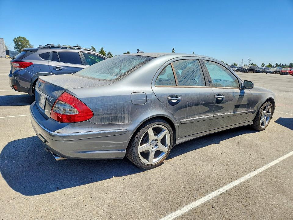 Photo 3 from auction – 2009 MERCEDES-BENZ E with VIN WDBUF56X99B390095