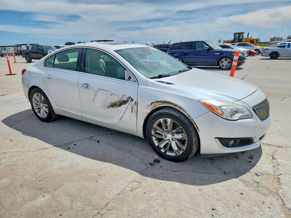 Photo 4 from auction – 2016 BUICK REGAL with VIN 2G4GS5GXXG9136236