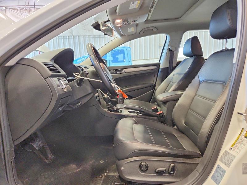 Photo 7 from auction – 2015 VOLKSWAGEN PASSAT with VIN 1VWBV7A30FC042877