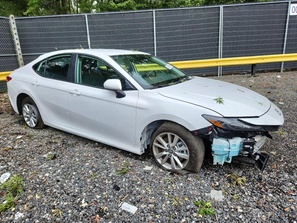 Photo 4 from auction – 2026 TOYOTA CAMRY with VIN 4T1DAACK4TU679913