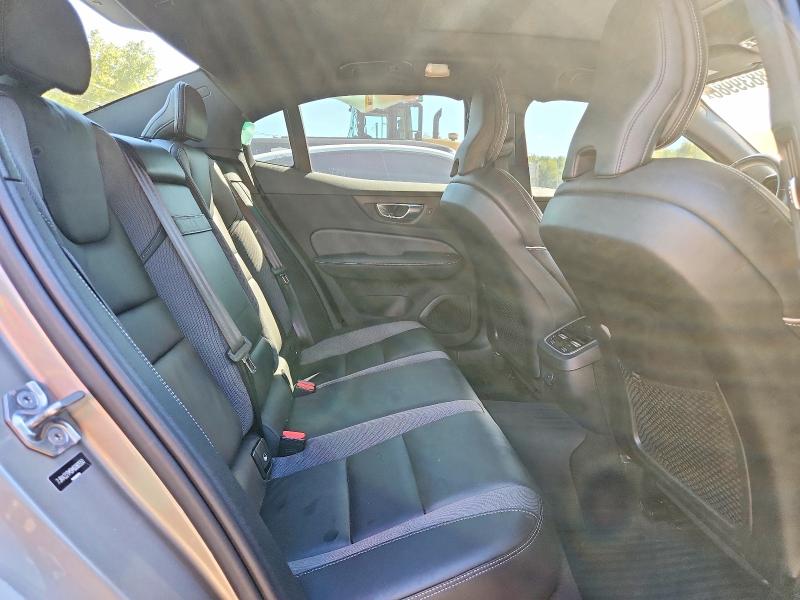 Фото 10 с аукциона – 2021 VOLVO S60 с VIN 7JRA22TM5MG080550