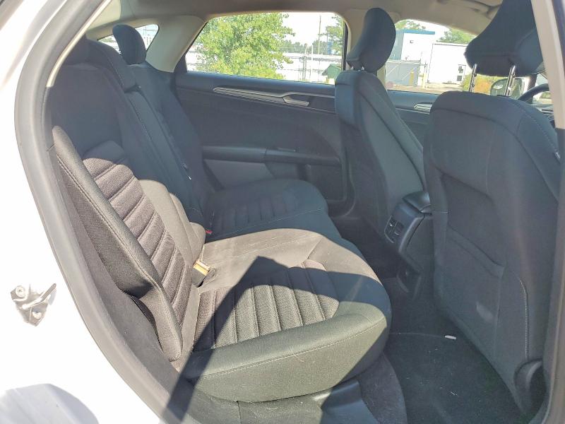 Photo 10 from auction – 2017 FORD FUSION with VIN 3FA6P0H72HR173012
