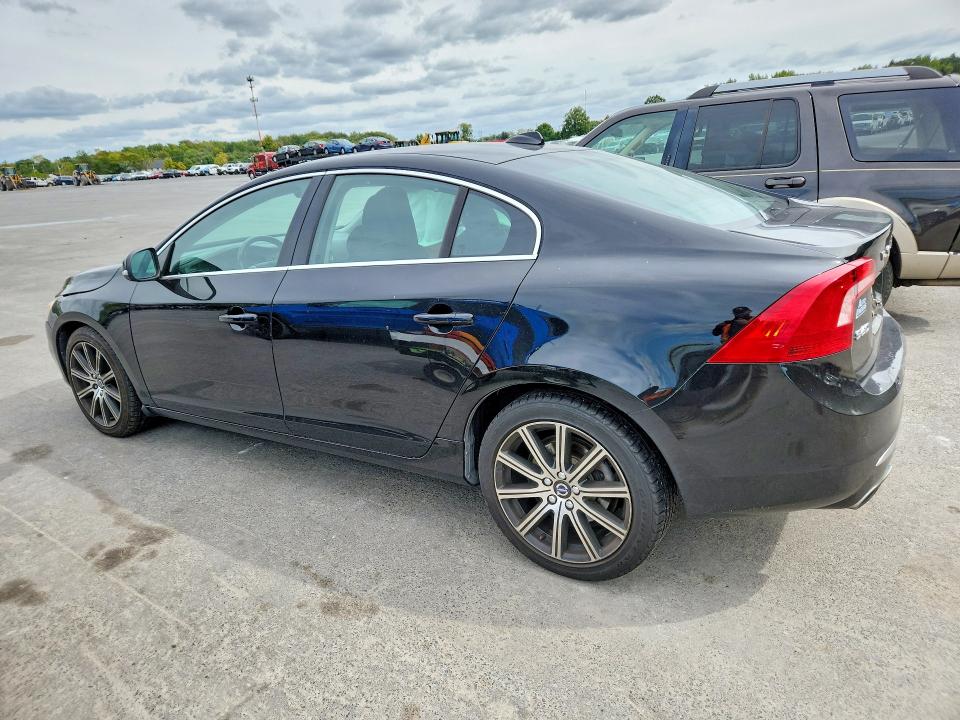 Снимка 2 от търг – 2016 VOLVO S60 с VIN LYV612TK5GB095118