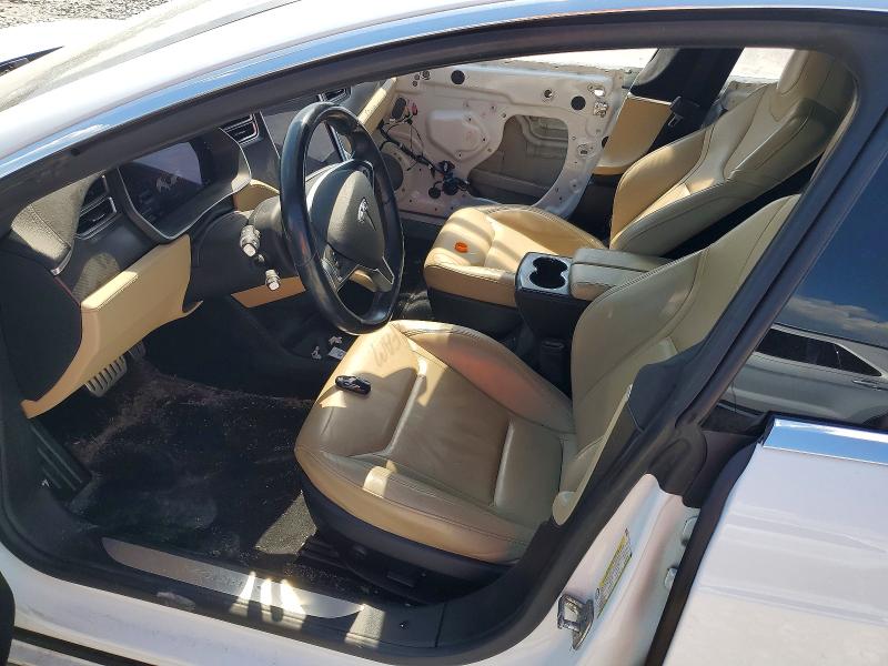 Foto 7 de la subasta – 2015 TESLA MODEL S con VIN 5YJSA1H22FFP74956