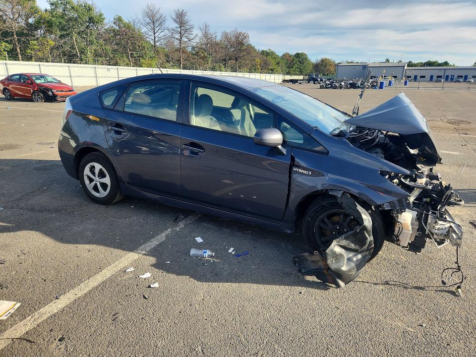 Фото 4 с аукциона – 2012 TOYOTA PRIUS с VIN JTDKN3DU3C5399566