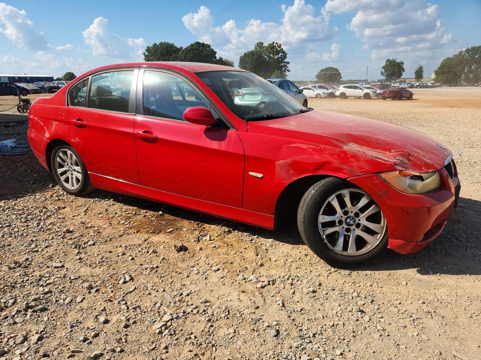 Photo 4 from auction – 2006 BMW 325 with VIN WBAVB13506KX49503