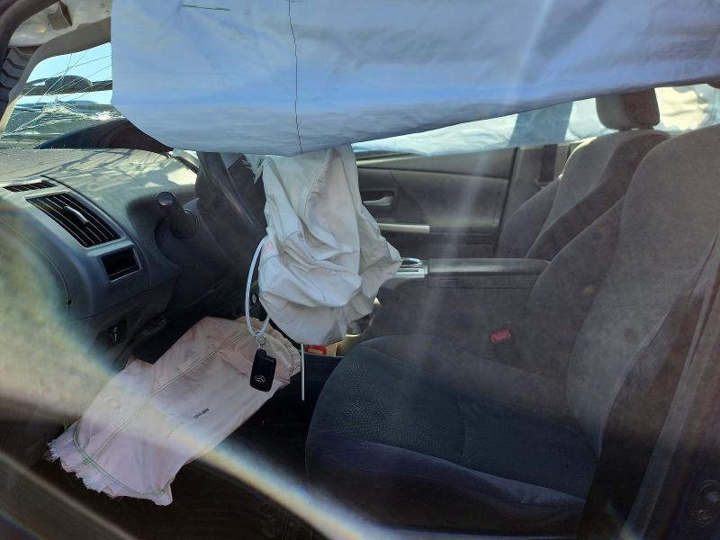 Photo 7 from auction – 2014 TOYOTA PRIUS V with VIN JTDZN3EU2EJ003537