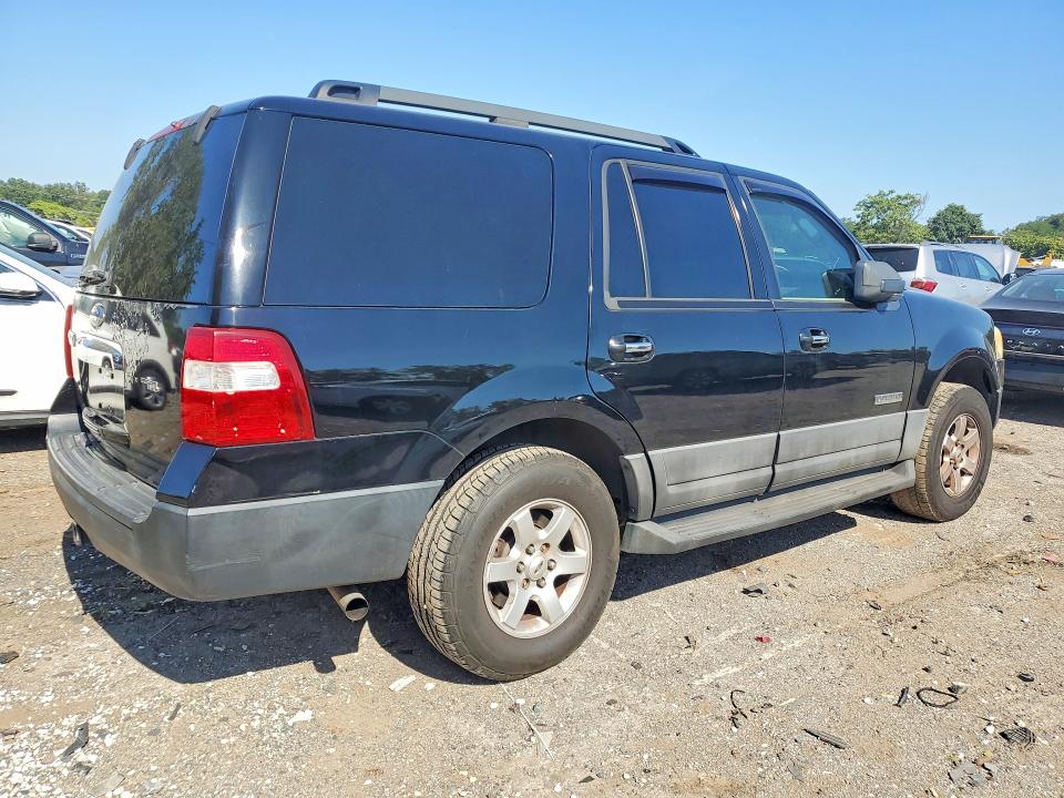 Photo 3 from auction – 2007 FORD EXPEDITION with VIN 1FMFU16547LA16567