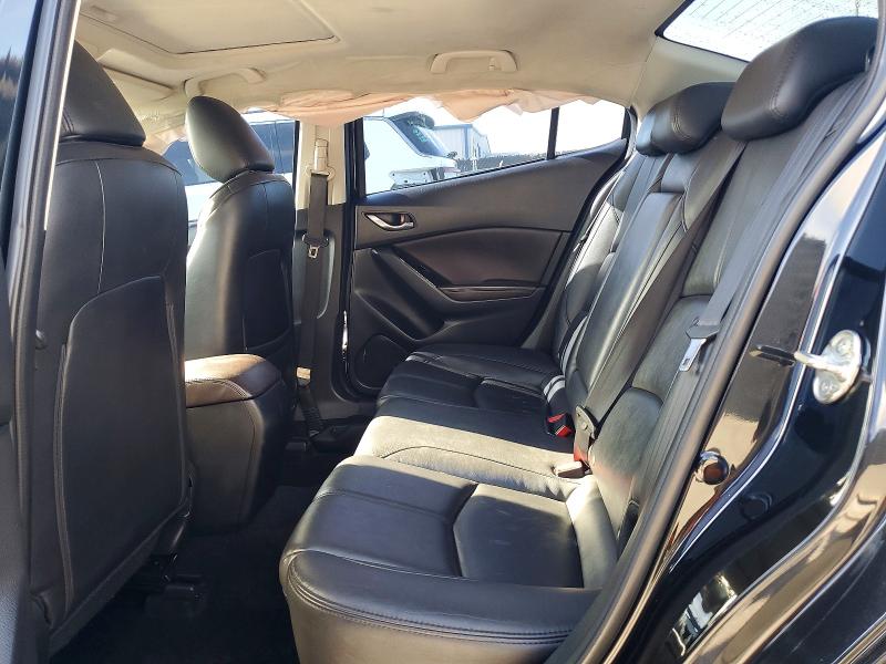 Photo 10 from auction – 2018 MAZDA 3 with VIN 3MZBN1V32JM266151