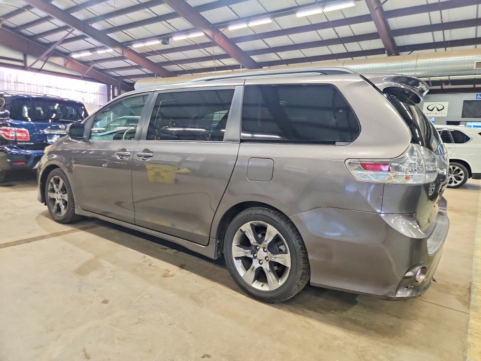 Photo 2 from auction – 2012 TOYOTA SIENNA with VIN 5TDXK3DC4CS188473