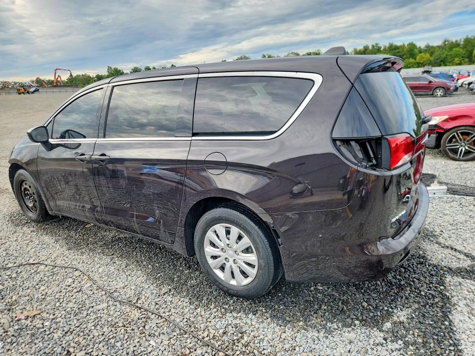 Снимка 2 от търг – 2018 CHRYSLER PACIFICA с VIN 2C4RC1AG0JR120940