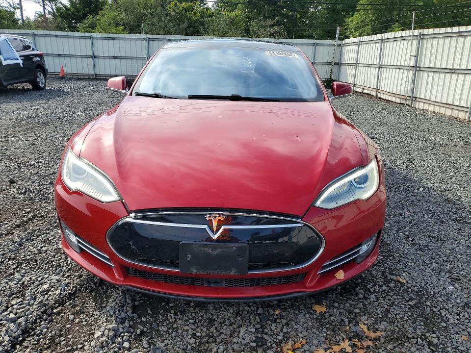 Фото 5 с аукциона – 2015 TESLA MODEL S с VIN 5YJSA1S24FF085977
