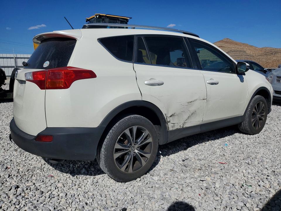 Photo 3 from auction – 2015 TOYOTA RAV4 with VIN 2T3YFREV8FW208450
