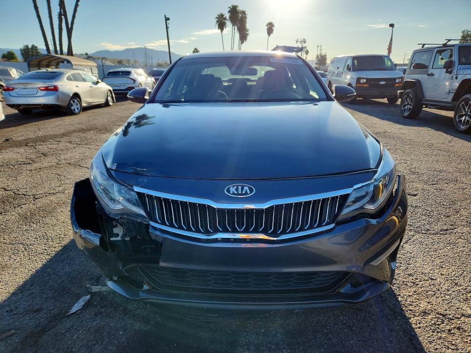 Photo 5 from auction – 2019 KIA OPTIMA with VIN 5XXGT4L31KG288180