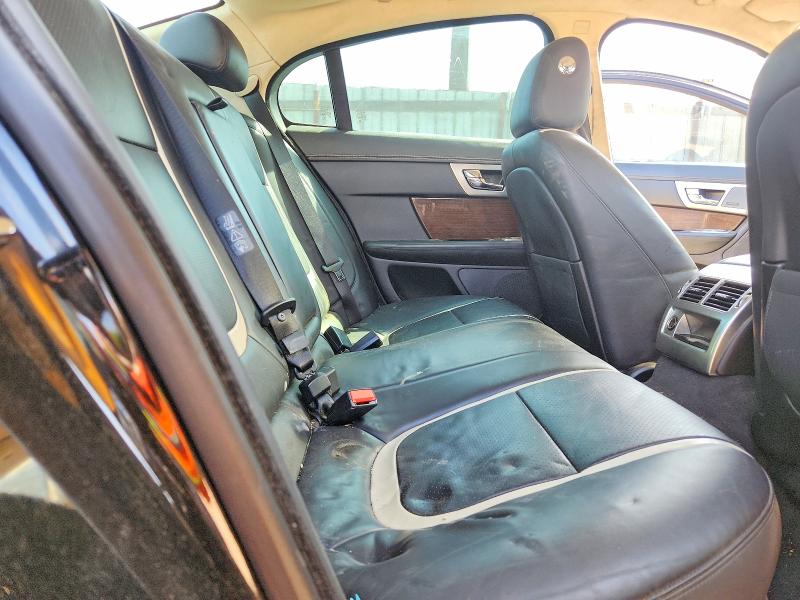 Zdjęcie 10 z aukcji – 2013 JAGUAR XF z VIN SAJWA0HE2DMS72363