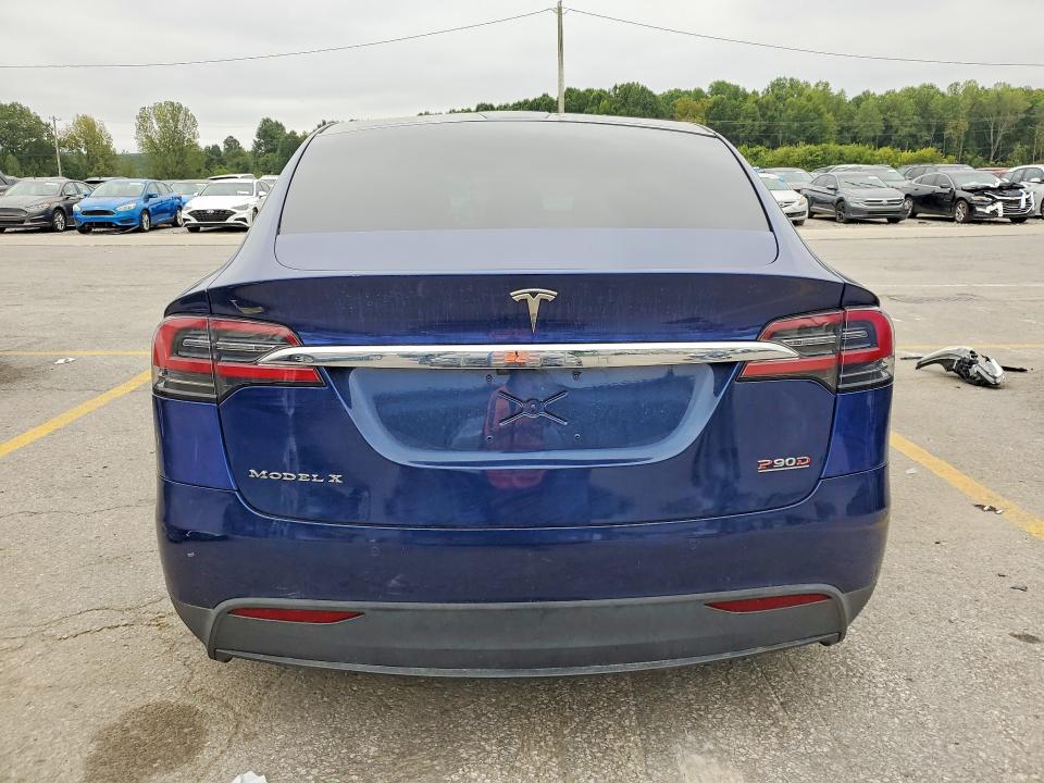 Foto 6 de la subasta – 2016 TESLA MODEL X con VIN 5YJXCAE47GFS00375