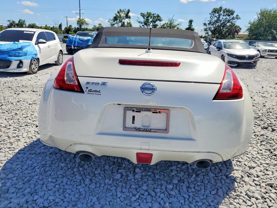 Снимка 6 от търг – 2014 NISSAN 370Z с VIN JN1AZ4FH9EM620931