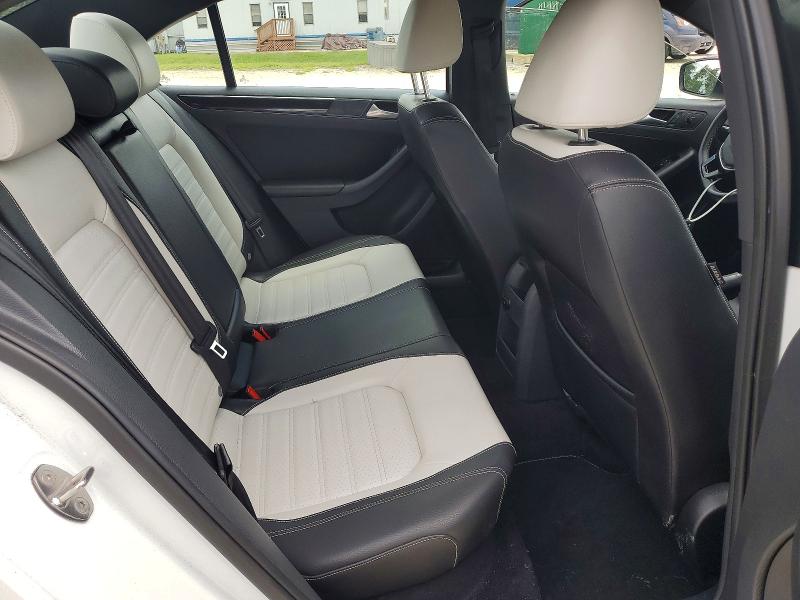 Photo 10 from auction – 2015 VOLKSWAGEN JETTA with VIN 3VWD17AJ0FM410038