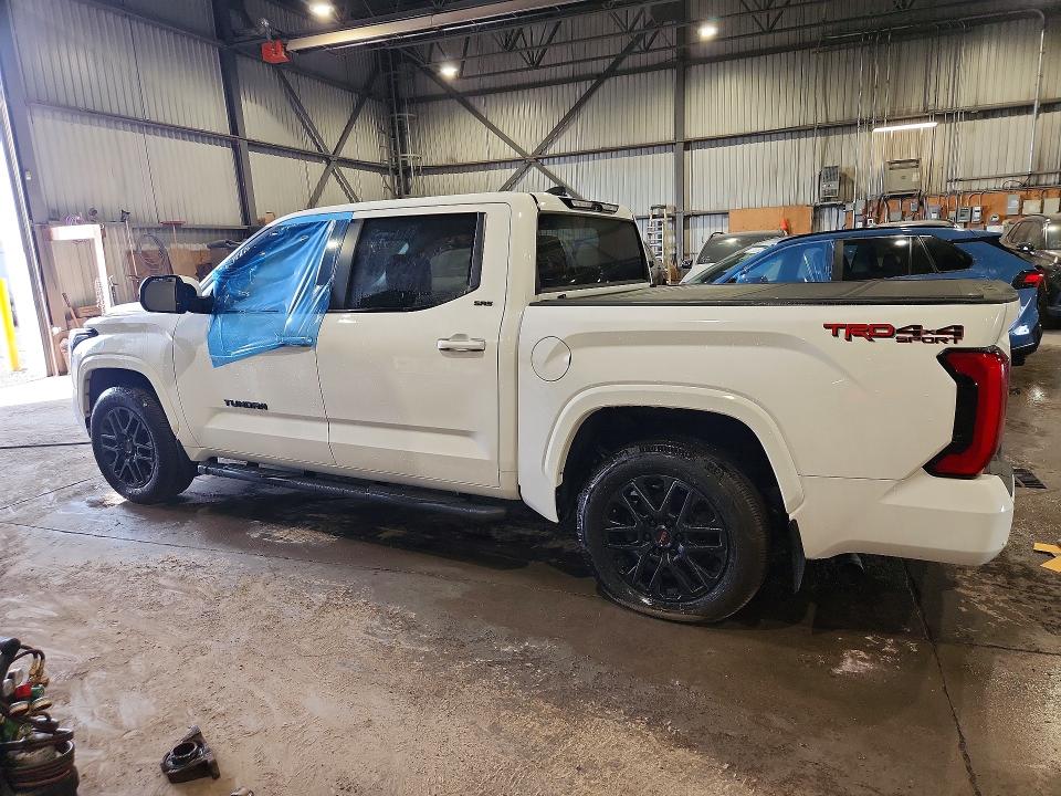Photo 2 from auction – 2024 TOYOTA TUNDRA with VIN 5TFLA5DB6RX223943