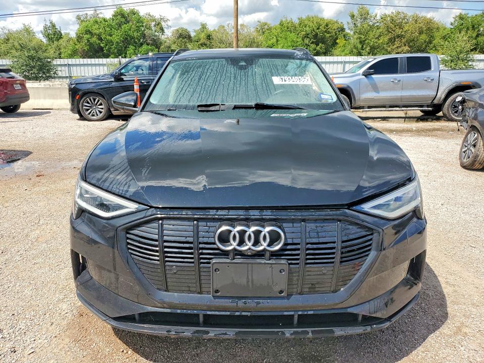 Фото 5 с аукциона – 2021 AUDI E-TRON с VIN WA1LABGE8MB020587