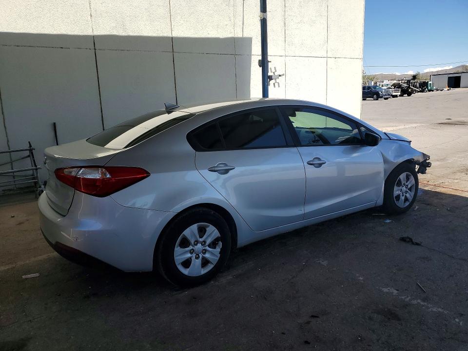 Photo 3 from auction – 2016 KIA FORTE with VIN KNAFK4A65G5609030