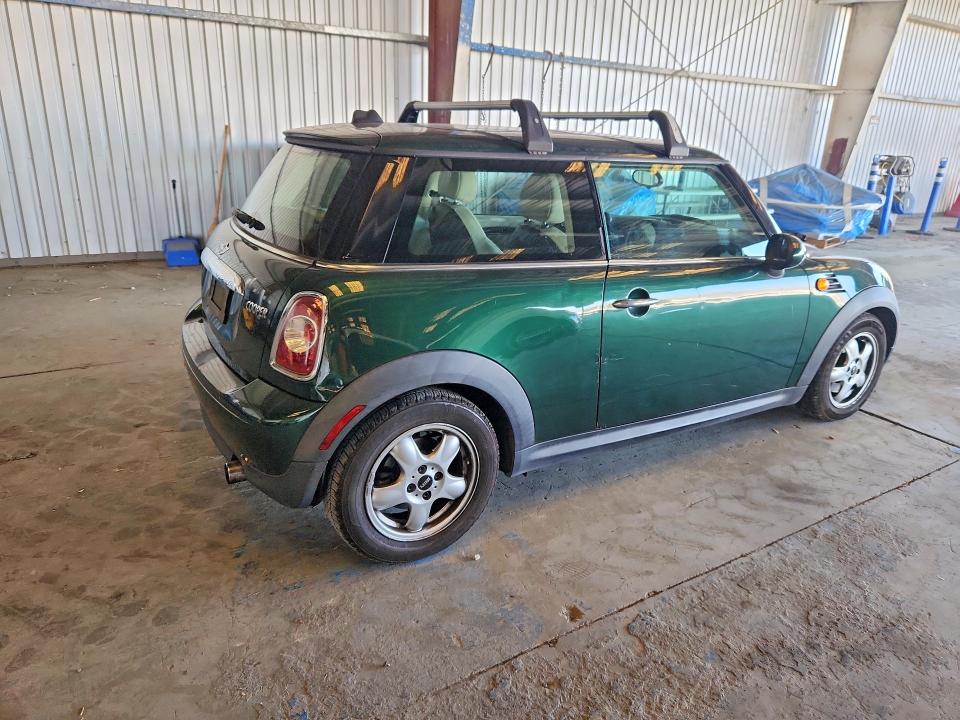 Photo 3 from auction – 2011 MINI COOPER with VIN WMWSU3C54BT091407
