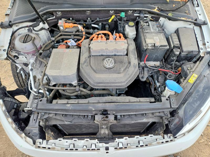 Photo 12 from auction – 2016 VOLKSWAGEN E-GOLF with VIN WVWKP7AUXGW916447