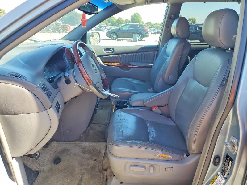 Photo 7 from auction – 2005 TOYOTA SIENNA with VIN 5TDZA22C55S261250