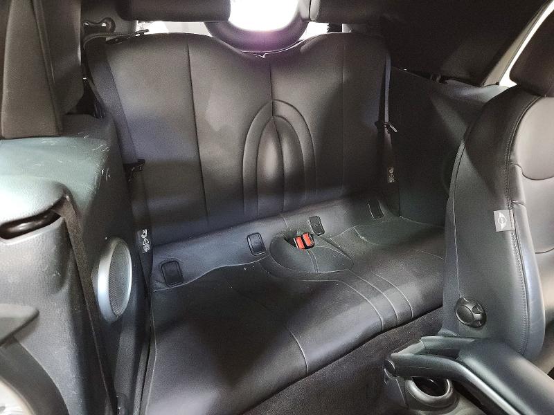 Photo 10 from auction – 2005 MINI COOPER with VIN WMWRF335X5TG13358