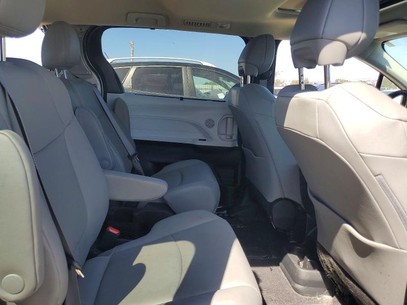 Zdjęcie 11 z aukcji – 2025 TOYOTA SIENNA z VIN 5TDYSKFCXSS190660