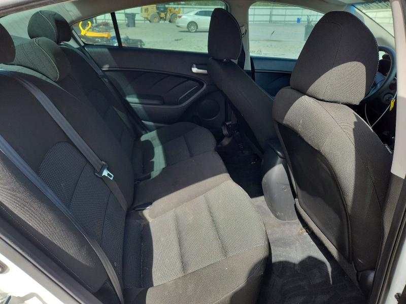 صورة رقم 10 من المزاد - 2017 KIA FORTE مع VIN 3KPFK4A79HE027921