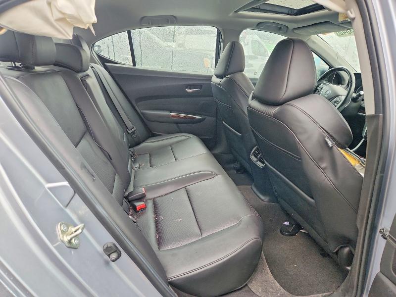 Снимка 10 от търг – 2016 ACURA TLX с VIN 19UUB3F57GA002527