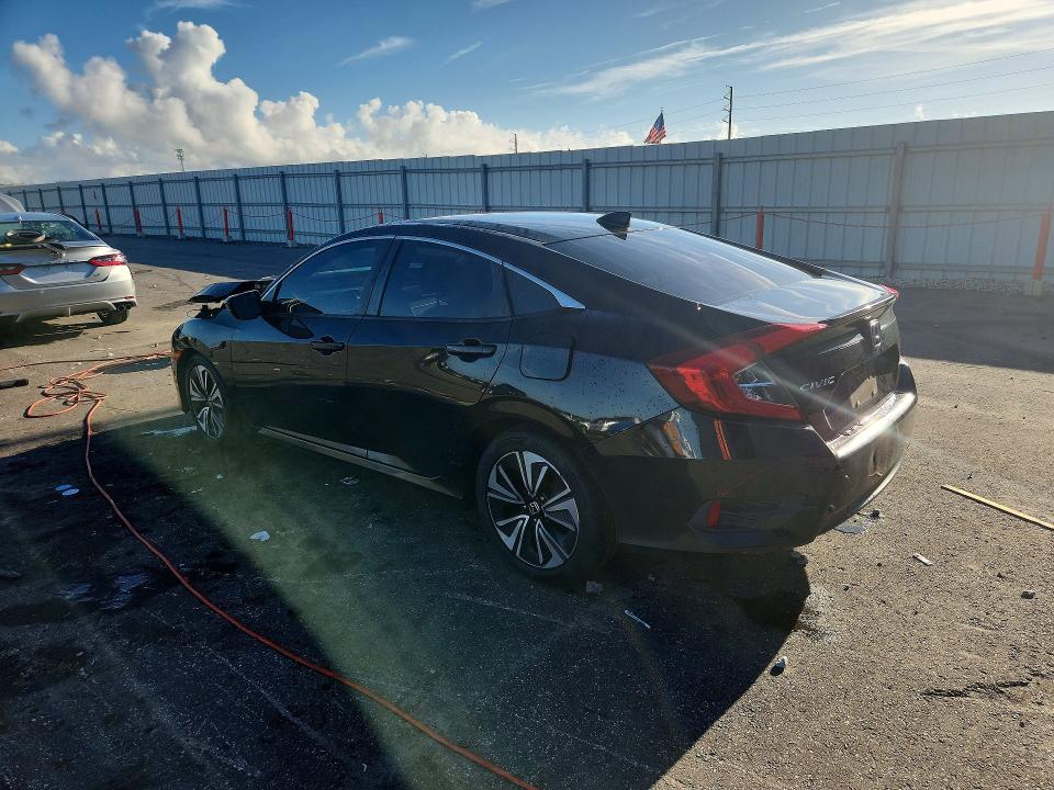 Photo 2 from auction – 2018 HONDA CIVIC with VIN JHMFC1F71JX026240
