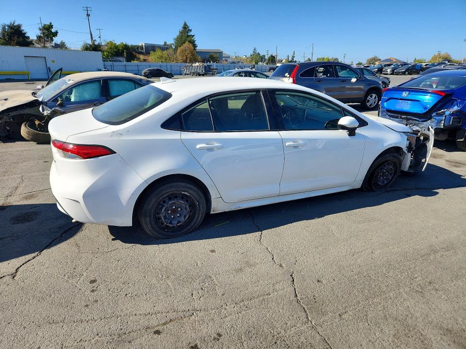 Photo 3 from auction – 2021 TOYOTA COROLLA with VIN JTDEPMAE5MJ168591