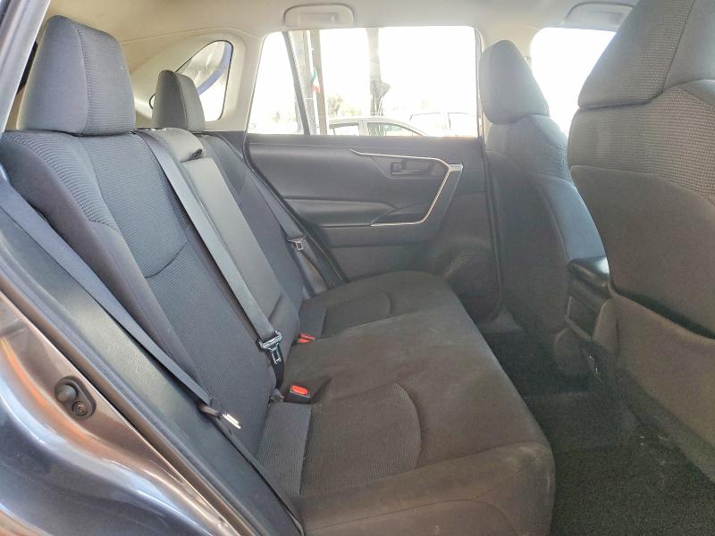 Photo 10 from auction – 2019 TOYOTA RAV4 with VIN 2T3H1RFV7KC029938