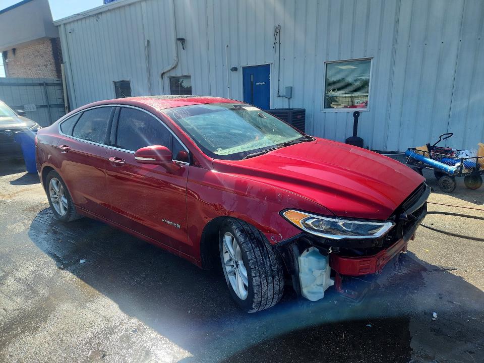 Photo 4 from auction – 2018 FORD FUSION with VIN 3FA6P0LU4JR157462