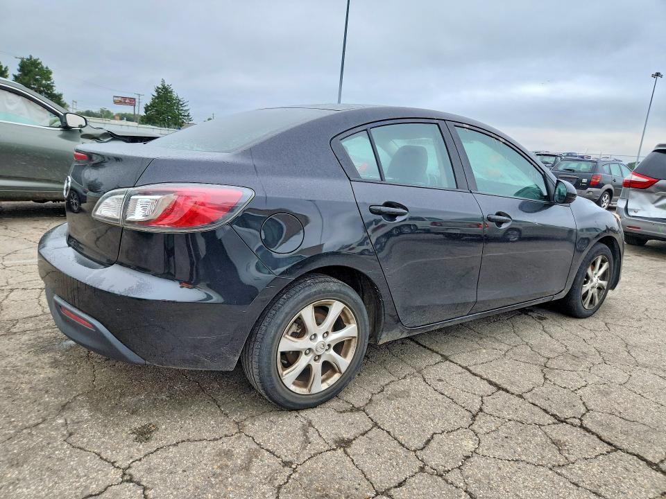 Photo 3 from auction – 2010 MAZDA 3 with VIN JM1BL1SF0A1273457